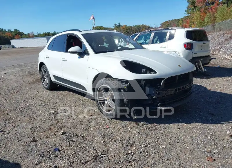 2020 Porsche MACAN photo