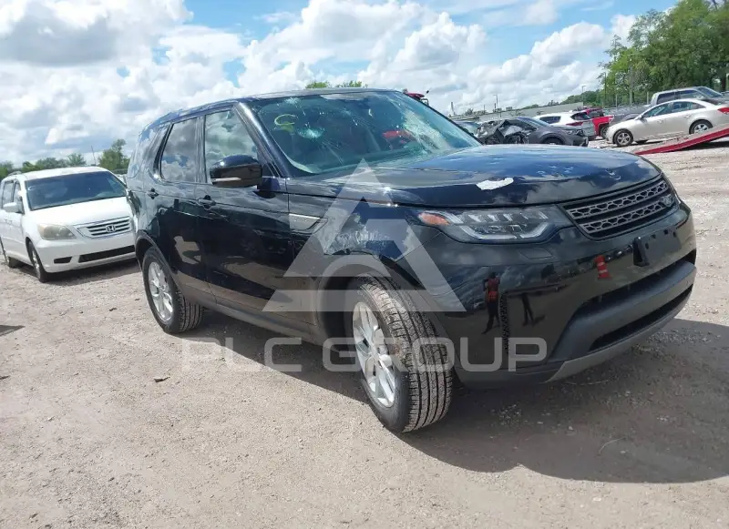 2020 Land Rover Discovery photo