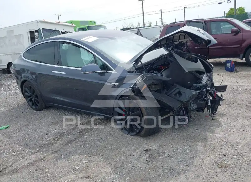 2020 Tesla Model X фото