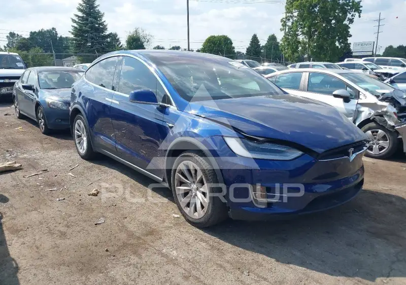 2020 Tesla Model X фото