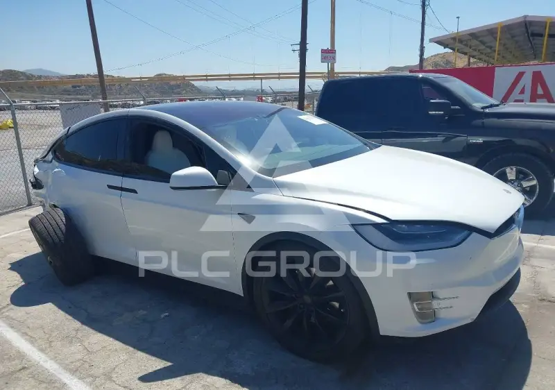 2020 Tesla Model X фото