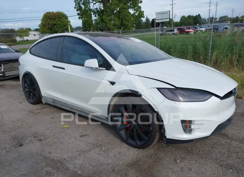 2020 Tesla Model X фото