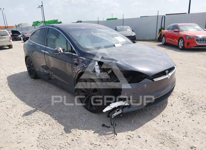 2020 Tesla Model X фото