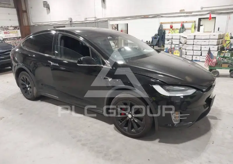 2020 Tesla Model X фото