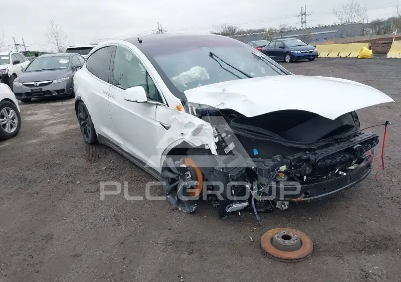 2020 Tesla Model X фото
