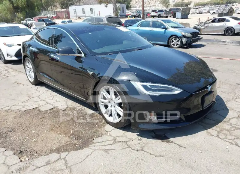 2020 Tesla Model S фото