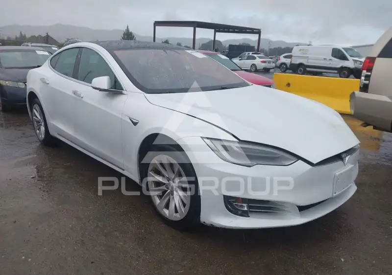 2020 Tesla Model S photo