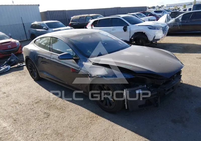 2020 Tesla Model S фото