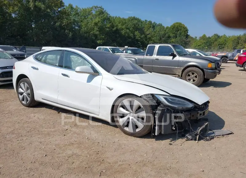 2020 Tesla Model S фото