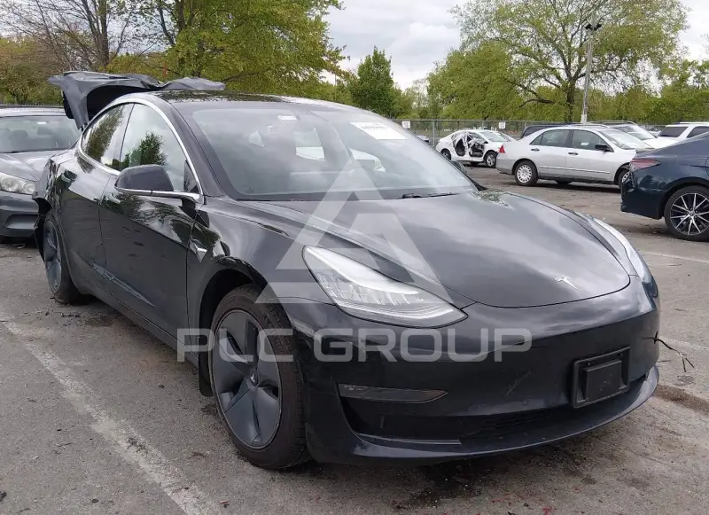 2020 Tesla Model 3 фото