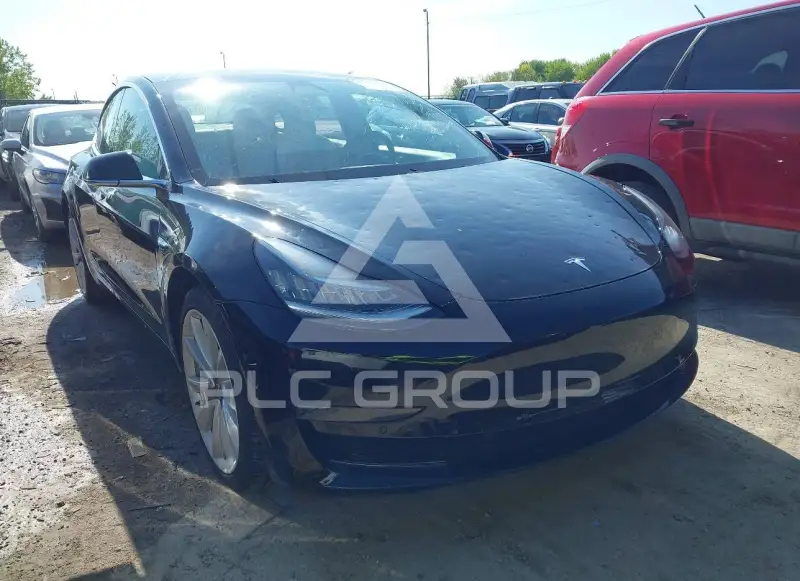 2020 Tesla Model 3 фото