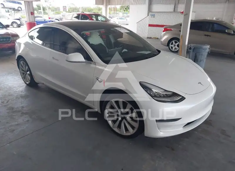 2020 Tesla Model 3 фото