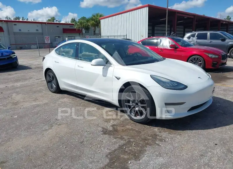 2020 Tesla Model 3 фото
