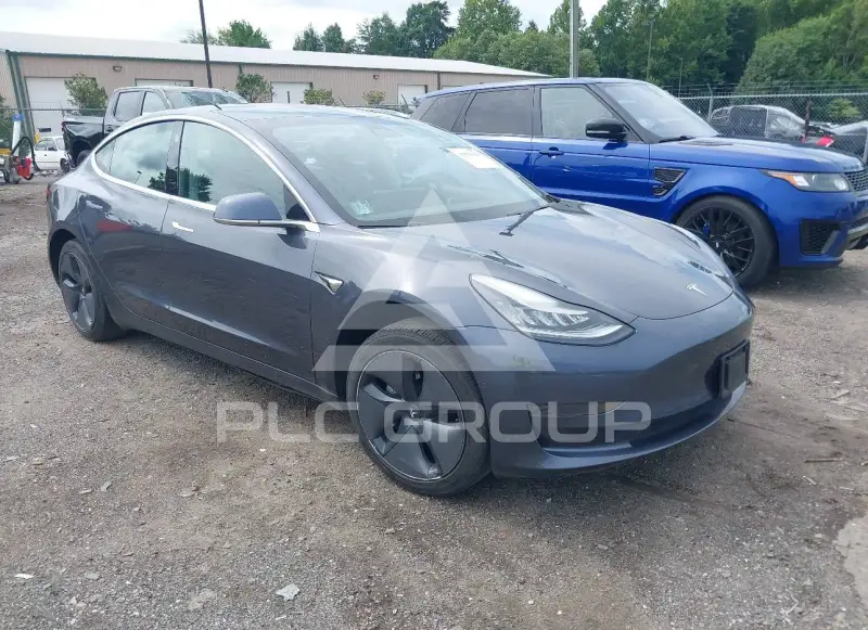 2020 Tesla Model 3 фото