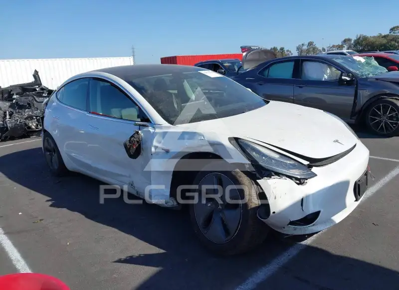 2020 Tesla Model 3 фото