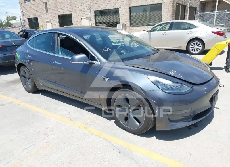 2020 Tesla Model 3 фото