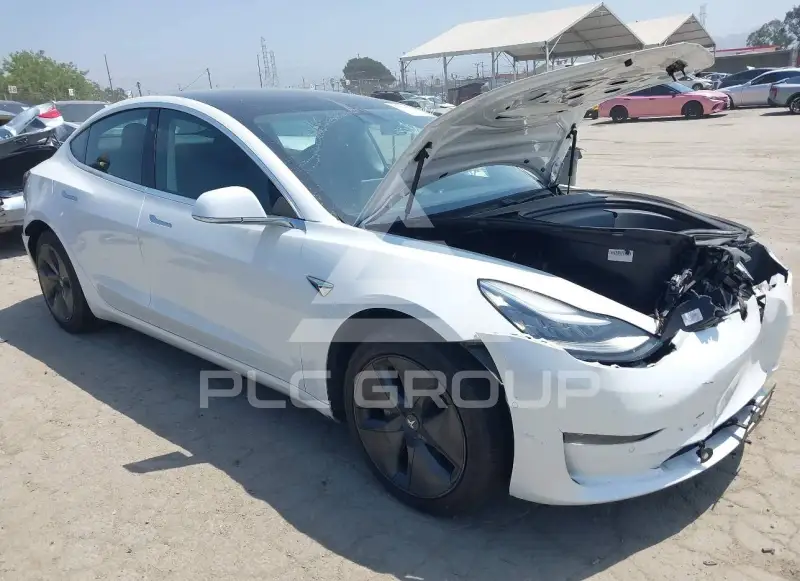 2020 Tesla Model 3 фото