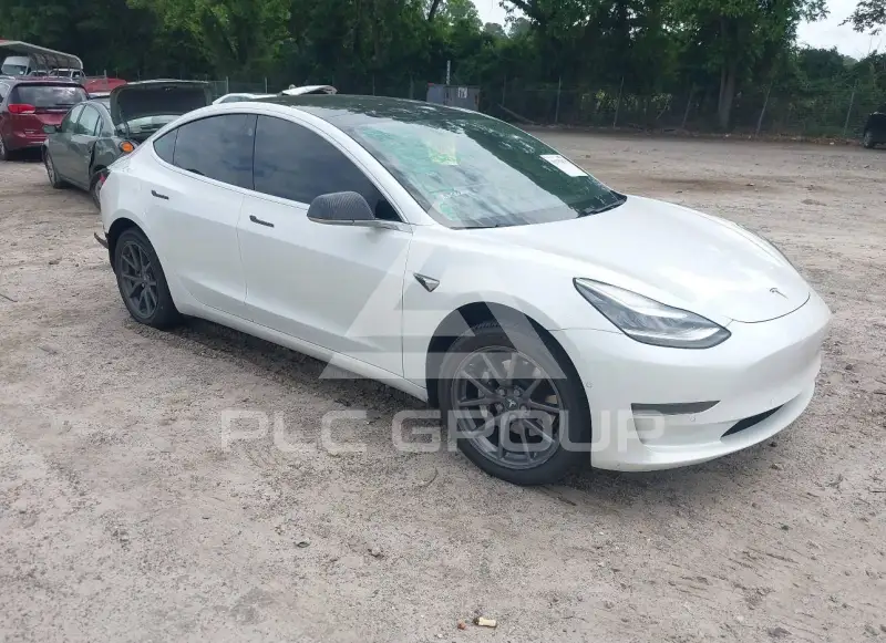 2020 Tesla Model 3 фото