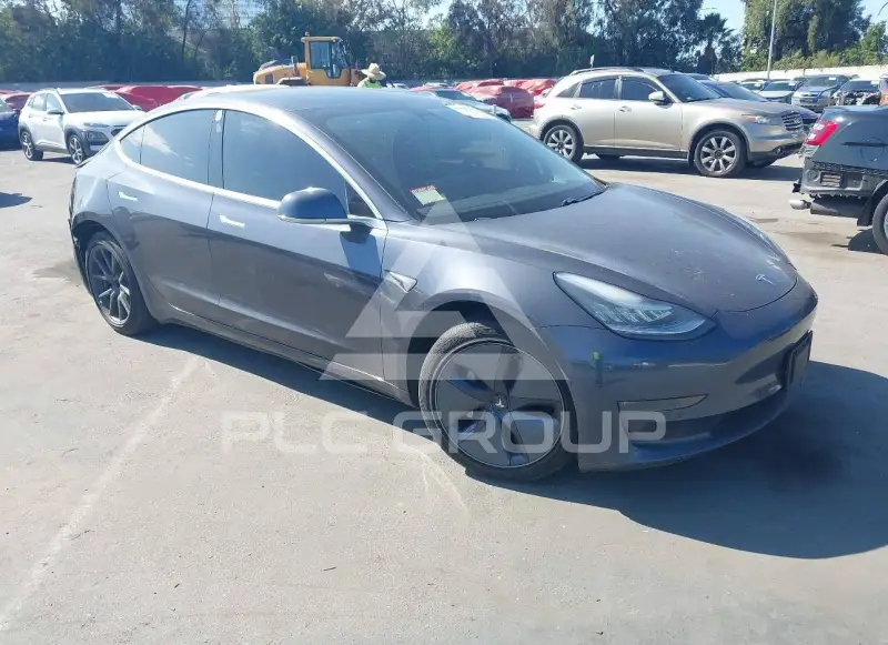 2020 Tesla Model 3 фото