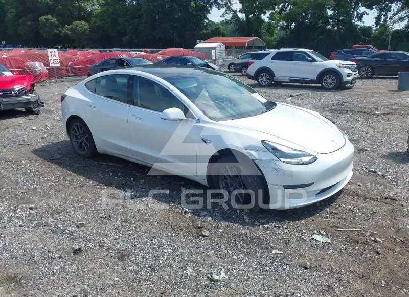 2020 Tesla Model 3 фото
