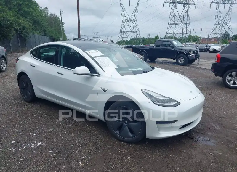 2020 Tesla Model 3 фото