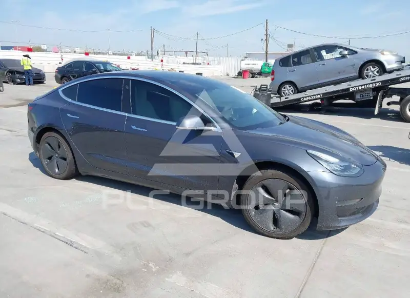 2020 Tesla Model 3 фото