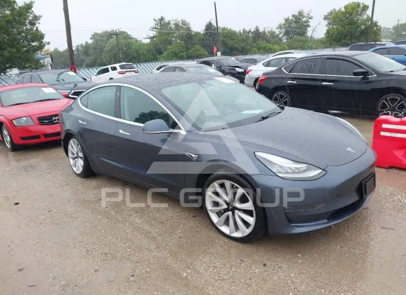 2020 Tesla Model 3 фото