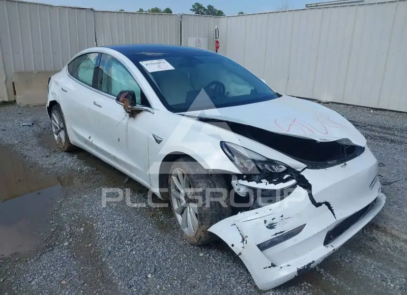 2020 Tesla Model 3 фото
