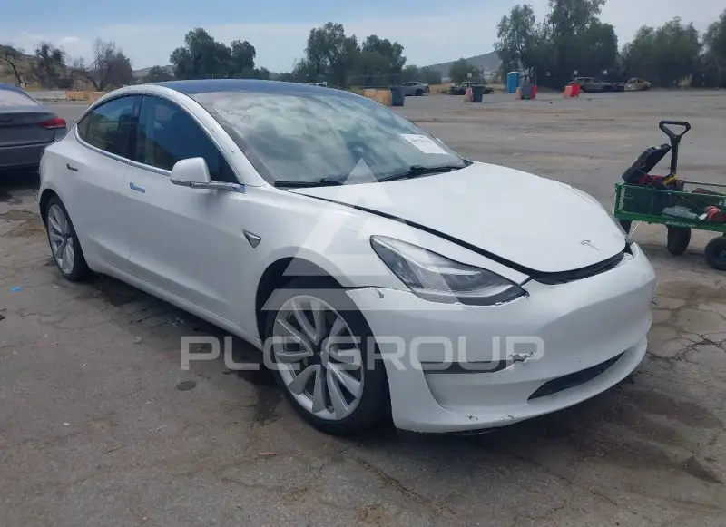 2020 Tesla Model 3 фото