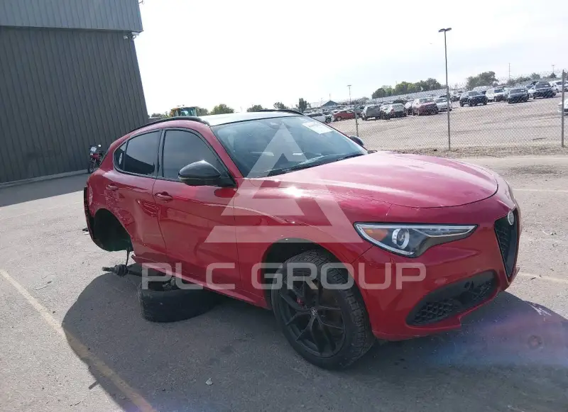 2020 Alfa Romeo Stelvio photo