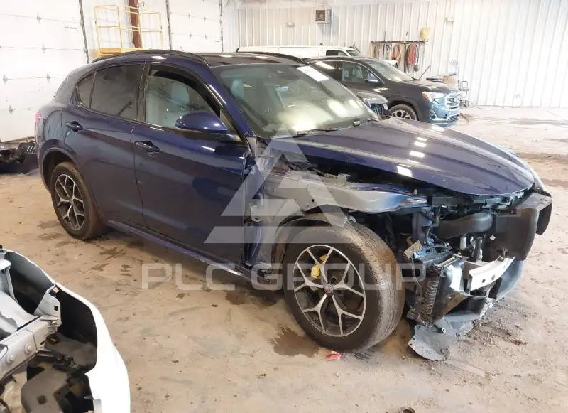 2020 Alfa Romeo Stelvio photo