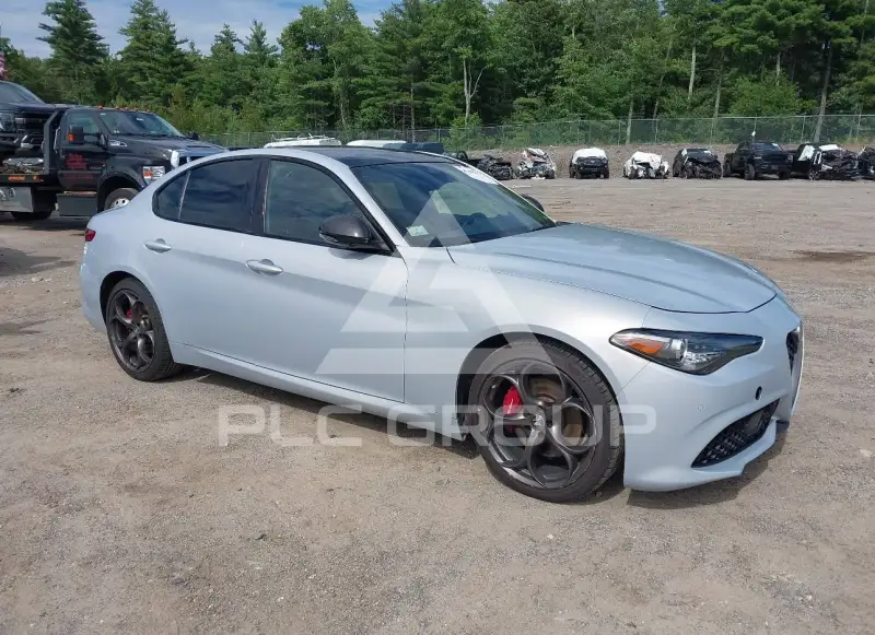 2020 Alfa Romeo Giulia photo