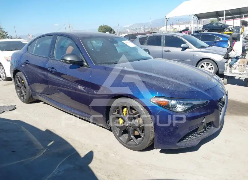 2020 Alfa Romeo Giulia photo