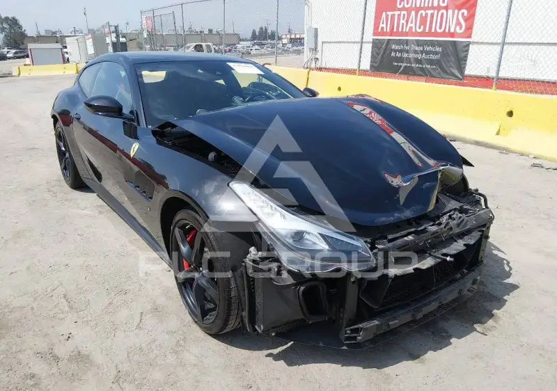 2020 Ferrari GTC4 photo
