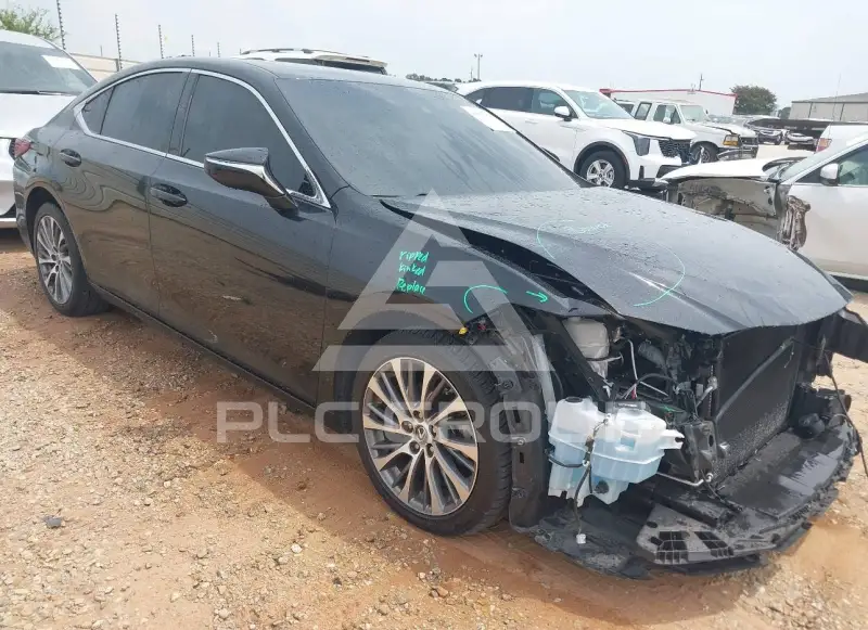 2020 Lexus ES350 photo