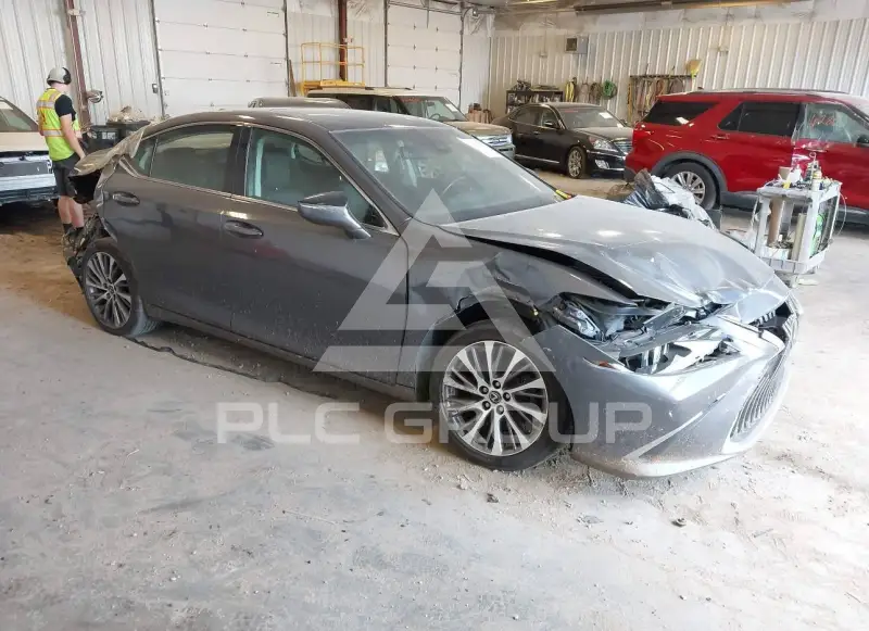 2020 Lexus ES350 фото