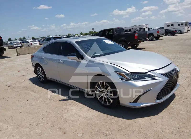 2020 Lexus ES350 photo