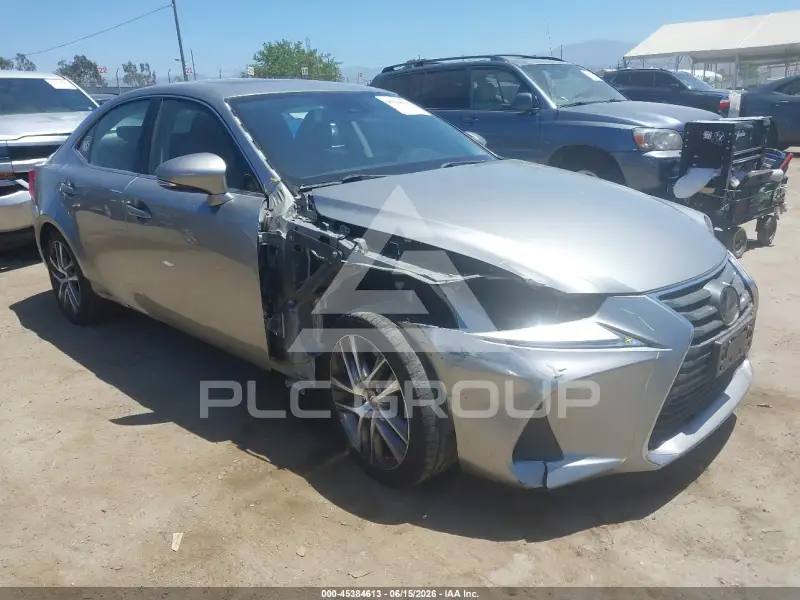 2020 Lexus IS300 photo