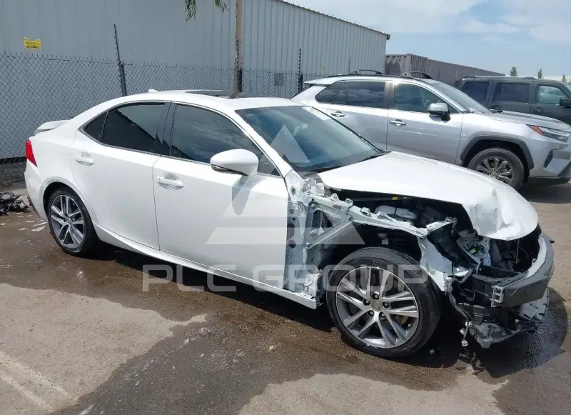 2020 Lexus IS300 photo