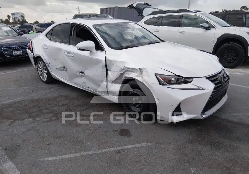 2020 Lexus IS300 фото
