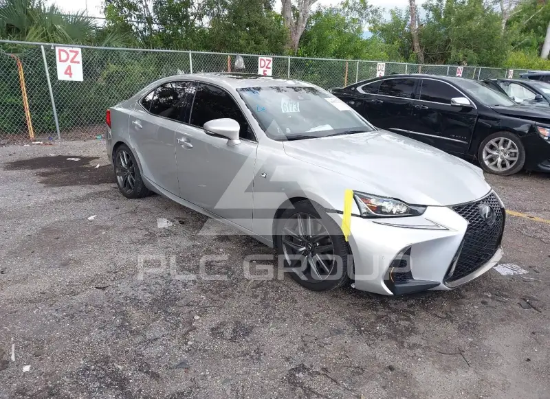 2020 Lexus IS300 фото