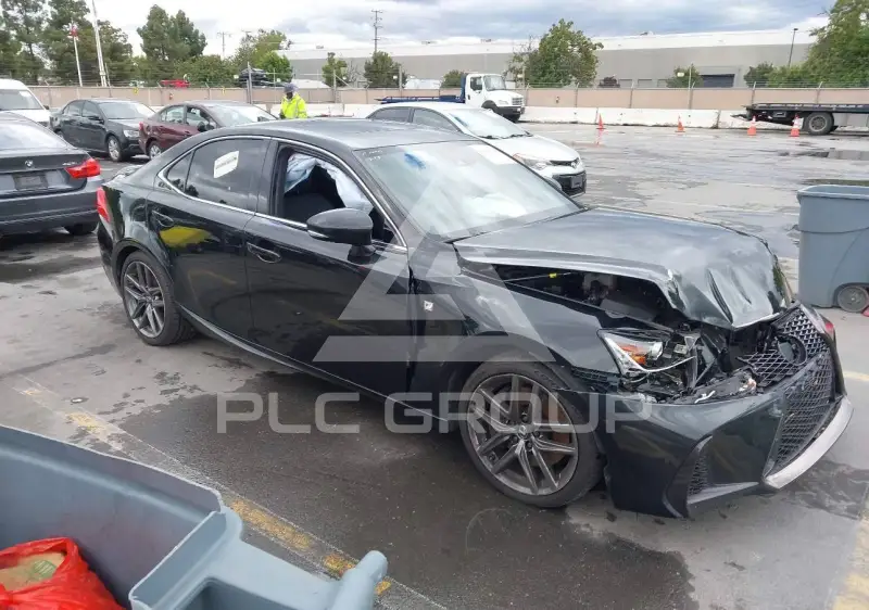 2020 Lexus IS300 фото