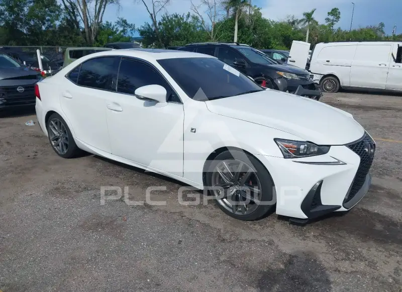 2020 Lexus IS300 фото