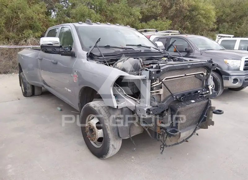 2020 RAM 3500 photo