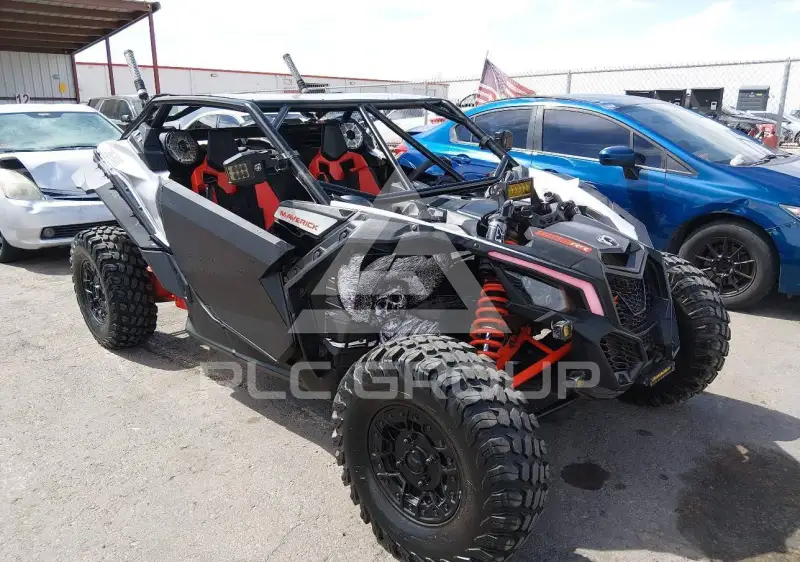 2020 Can-AM MAVERICK фото