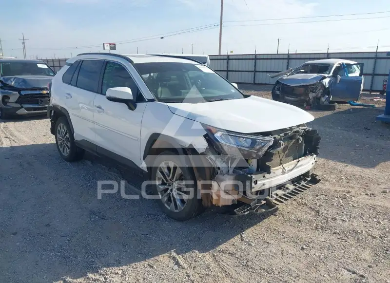 2020 Toyota RAV4 фото