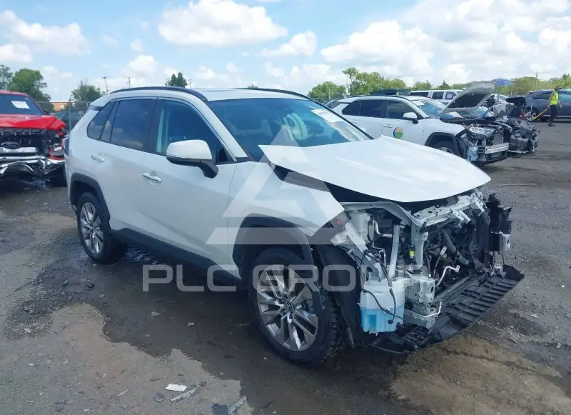 2020 Toyota RAV4 фото