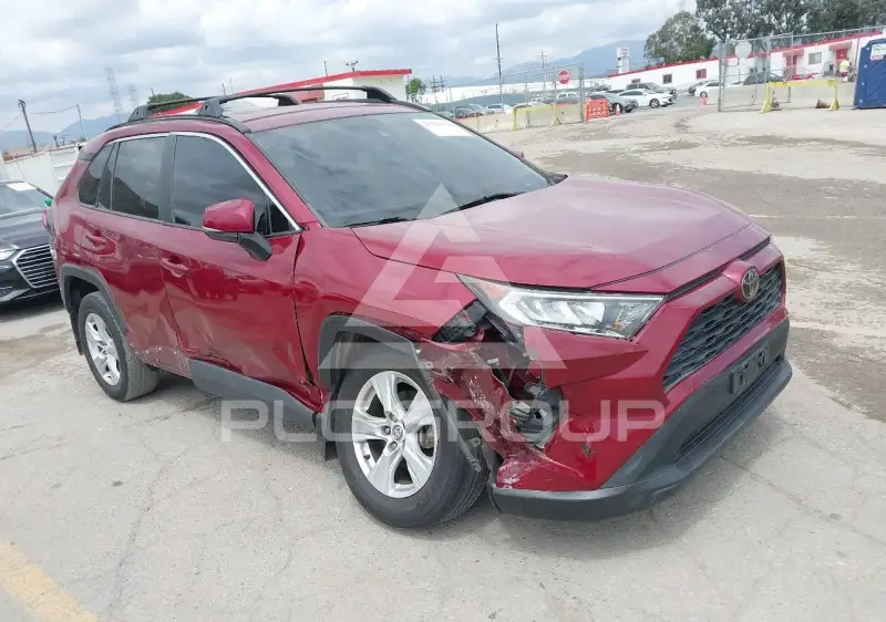 2020 Toyota RAV4 фото