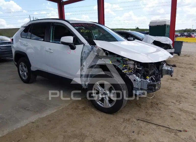 2020 Toyota RAV4 фото