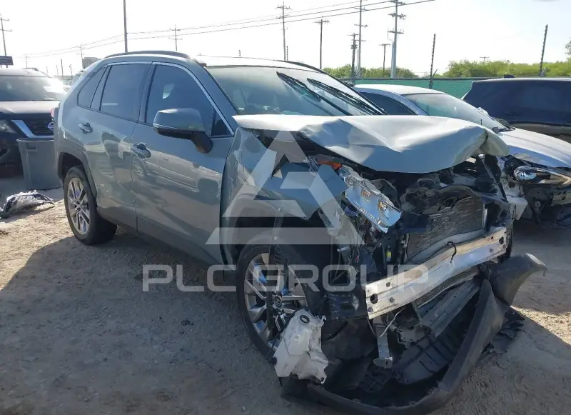 2020 Toyota RAV4 photo